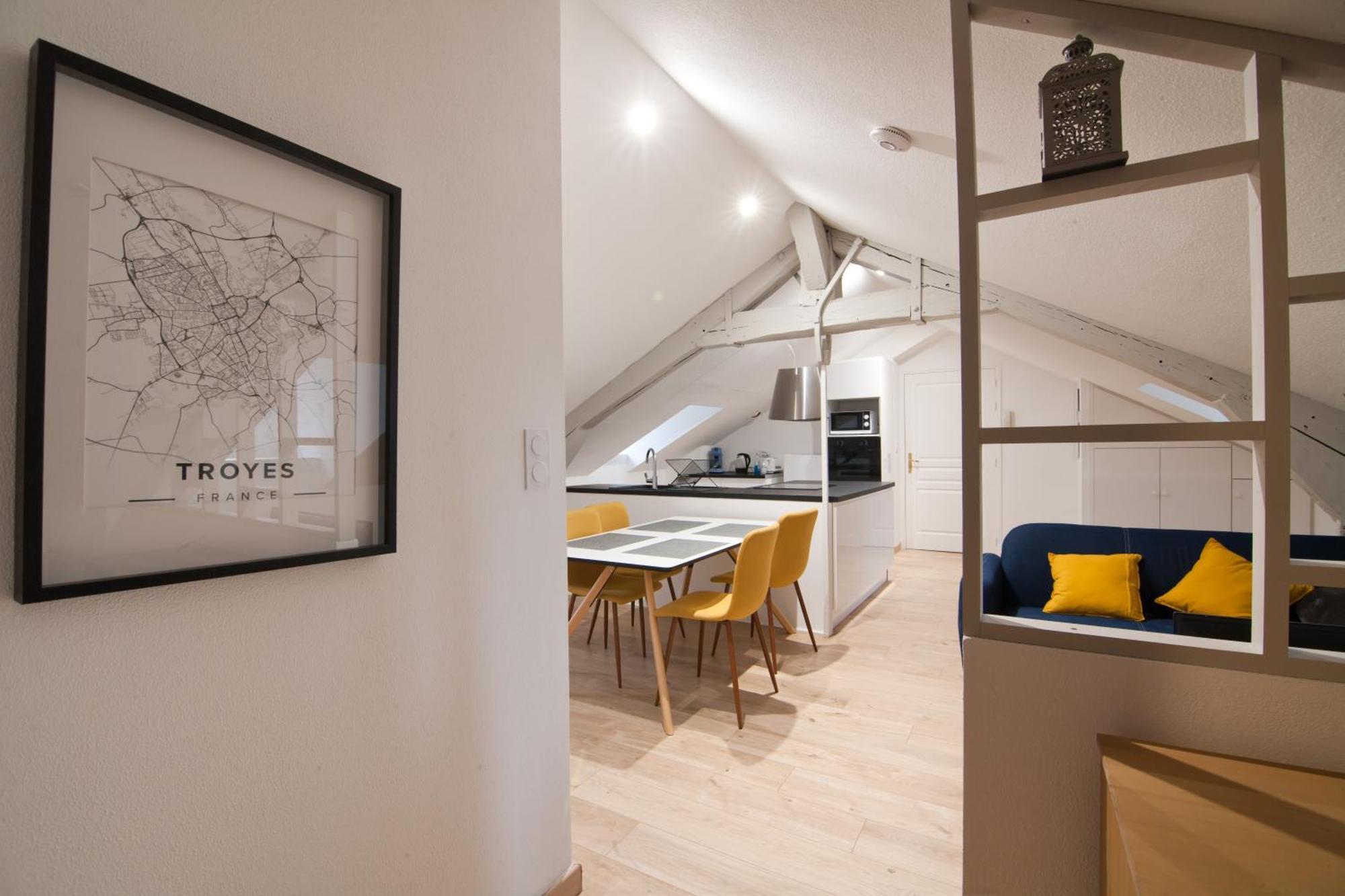 Le Saint Nicolas Apartment *